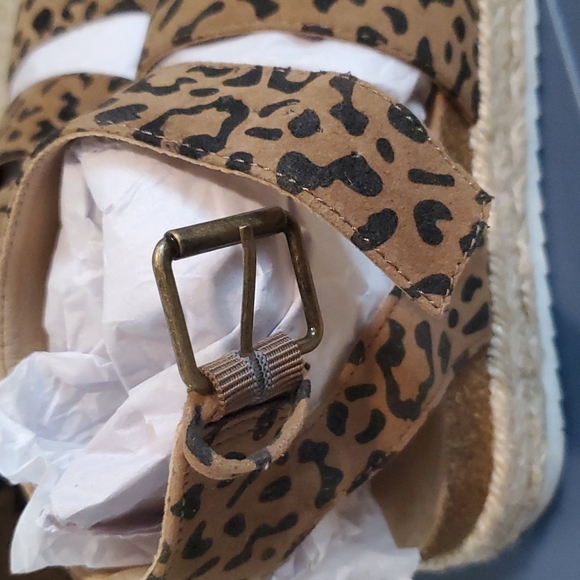 Leopard print sandals - Picture 4 of 8